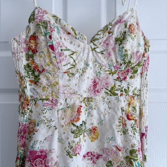 ASTR The Label Mireille Floral Eyelet Mini Dress White Multicolor Size M - Picture 6 of 11
